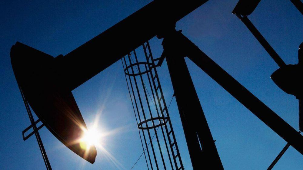 El precio del crudo subi� para liquidarse justo por debajo de los US$ 75 / bbl