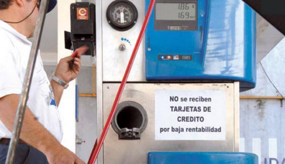 �El socio indeseado� (A prop�sito del conflicto entre Estaciones de Servicio y Tarjetas de Cr�dito)