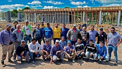 Obras de cloacas con fondos municipales para dos barrios