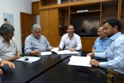 Un nuevo pozo de agua y cloacas abastecer� Hip�lito Yrigoyen