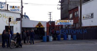 Luego del anuncio de cierre, ocuparon la Metal�rgica Tandil