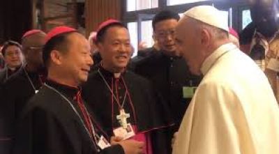 Esperamos que el Papa vaya a China, afirma obispo en el S�nodo de los J�venes