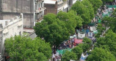 Estatales, docentes, judiciales y m�dicos le advirtieron a Vidal: �No vamos a firmar una paritaria a la baja�