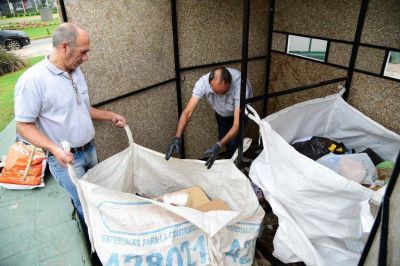 Pasajeros de diferentes l�neas de trenes separaron 3 toneladas de residuos en cinco meses