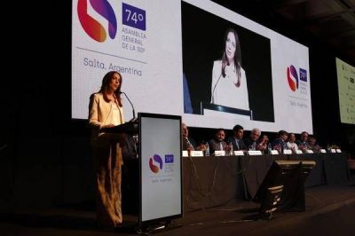 Mar�a Eugenia Vidal: 