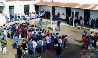 Denuncian importantes cantidades de ars�nico en el agua del pozo de Ram�n Santamarina