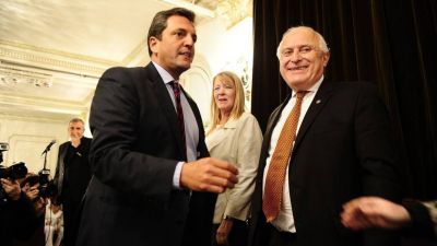 El progresismo le hace un gui�o al PJ para gambetear la grieta Macri-Cristina