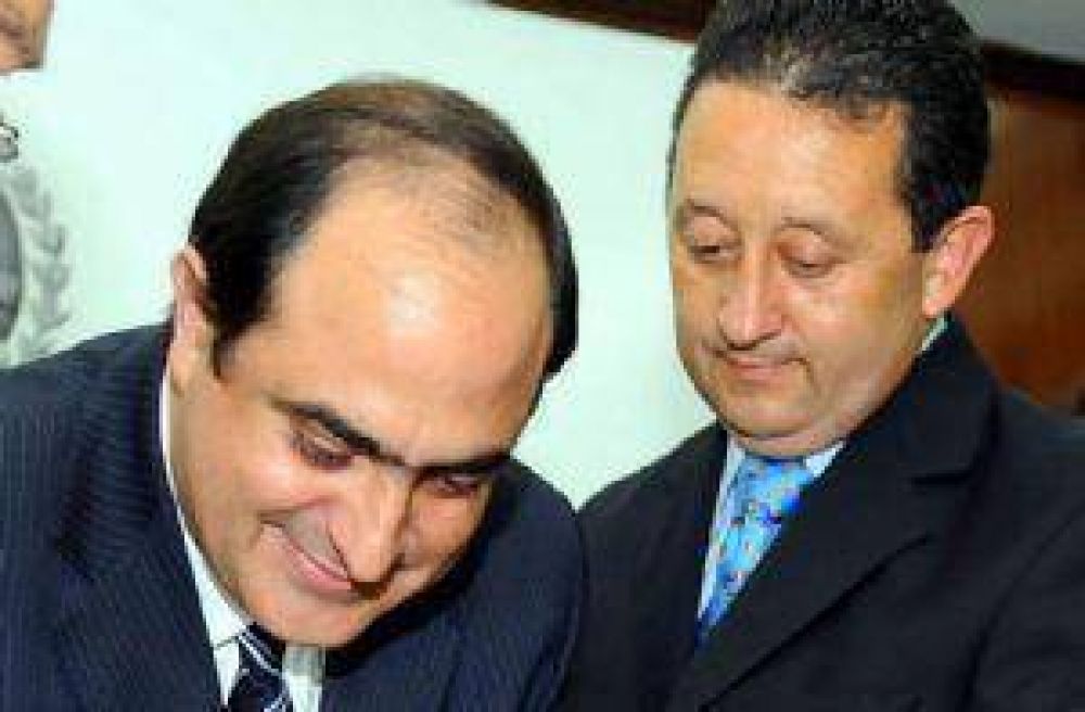 Otra vez el Gobierno busca consenso social para sostener a Jaque