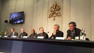 S�nodo; homosexuales y migrantes; Cupich: queremos dirigirnos a todos de manera incluyente