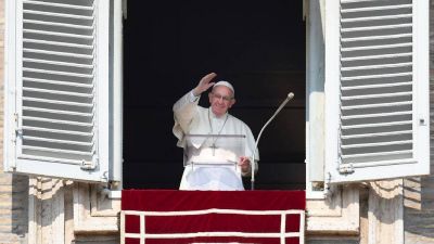 �El morbo del carrerismo no perdona ni a la Iglesia�