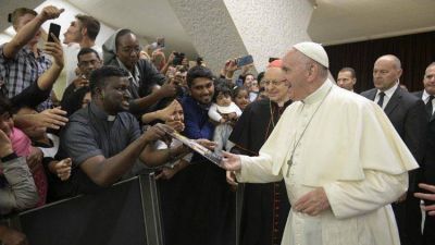 �Junto a los j�venes, llevemos el Evangelio a todos�