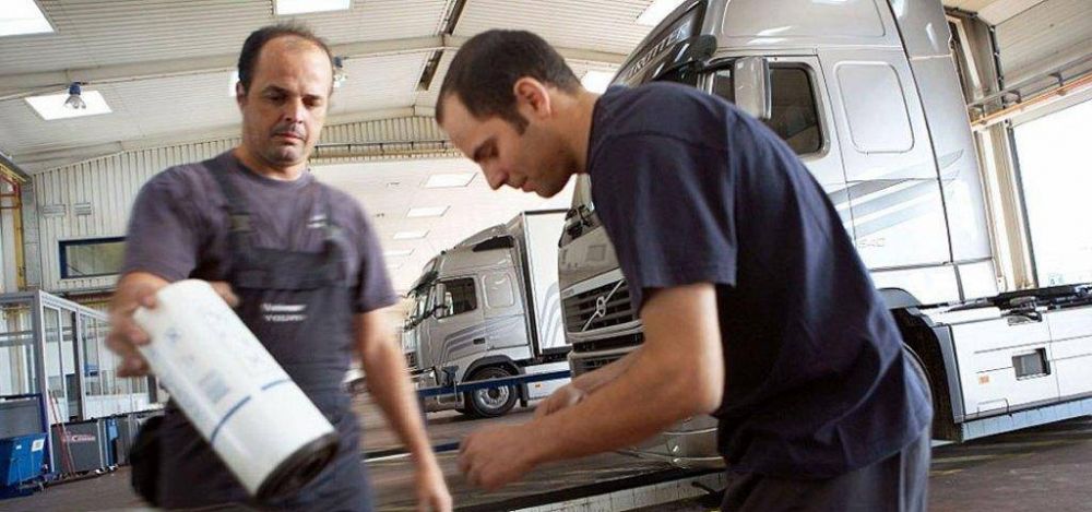 Volvo anunci un 24% de descuento en repuestos para camiones y buses