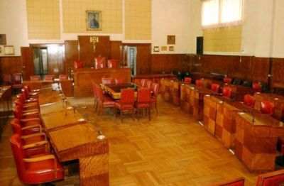 La pelea Saralegui vs. Mourelle desnuda los gastos del Concejo y casos de nepotismo
