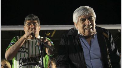 Por suba de 40%, Moyano desaf�a con parar el transporte de cargas