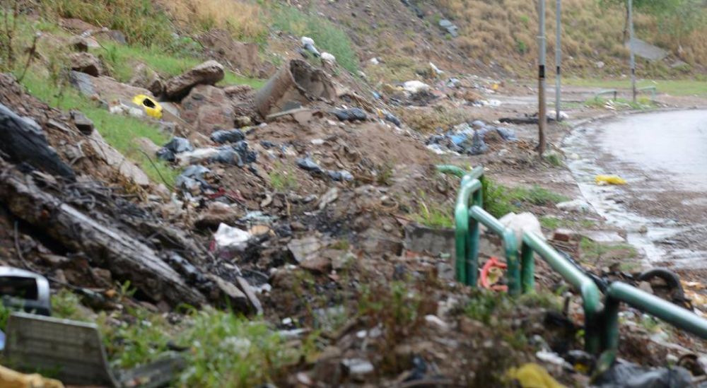 Provincia y Municipalidad limpiar�n basurales juntas