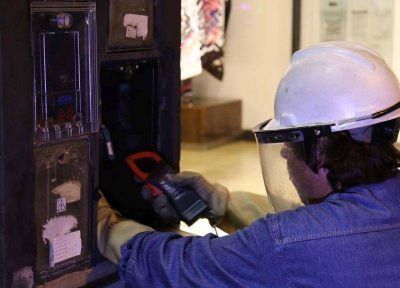 Les retiran medidor a comercios por falta de pago y EDEA detect� que se engancharon
