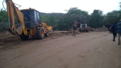 Carlos Paz: Se llenaron m�s de 150 camiones de basura en la costanera sur