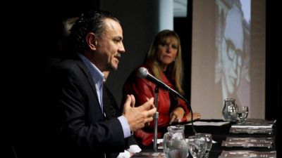 Santa Fe desaf�a a Macri y sube ingresos brutos para financiar el transporte p�blico