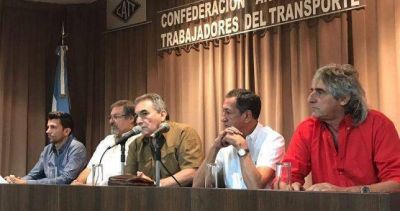 Los gremios del transporte se cortan y le plantan su agenda de protestas a la CGT