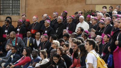 Carta a los j�venes: la Iglesia y el mundo los necesitan urgentemente