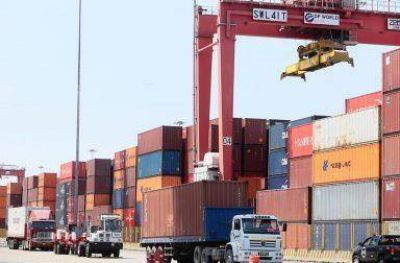 Oficializan ley de fortalecimiento de VUCE en Per�