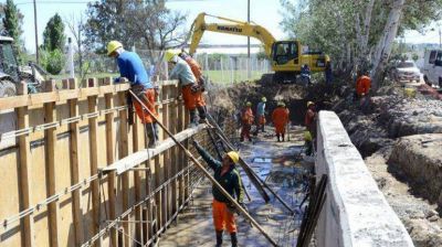 Construyen canal en El Progreso para evitar inundaciones