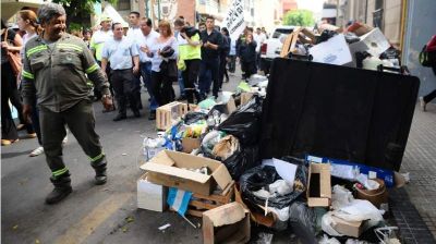 Los concejales ya analizan declarar �esencial� la recolecci�n de residuos