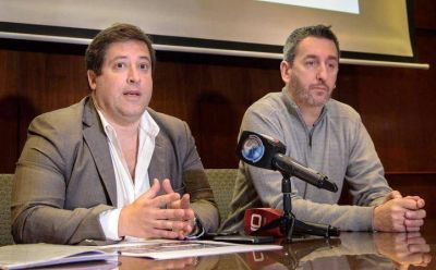 Mourelle y Dist�fano hablaron del Decreto solo con algunos medios de prensa