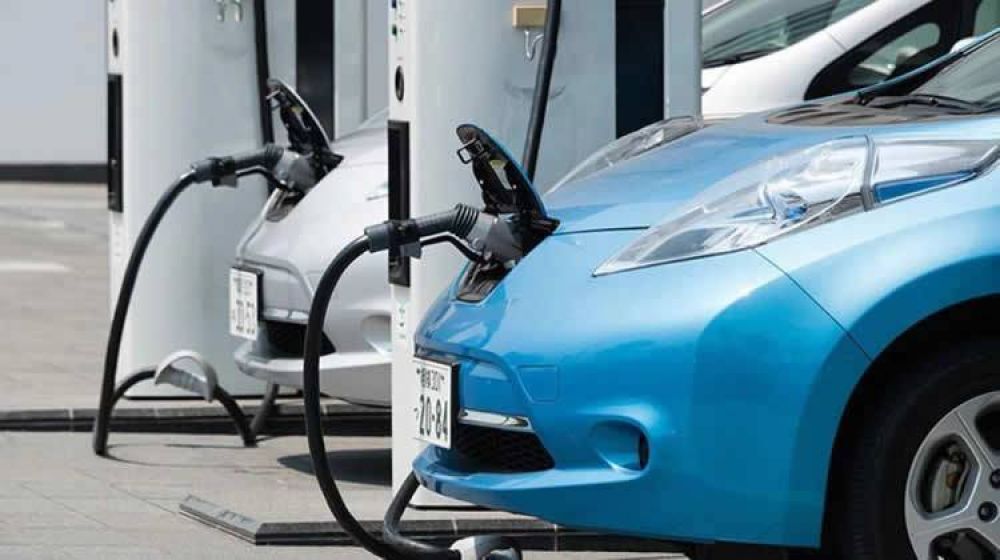 Estaciones de Servicio y hogares suman surtidores de carga el�ctrica para autos