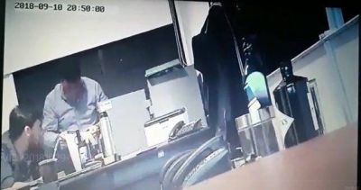 C�mara oculta muestra al entorno de Triaca repartirse dinero del gremio de vigiladores