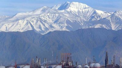 Refiner�a de Luj�n: YPF har� la mayor inversi�n desde su construcci�n