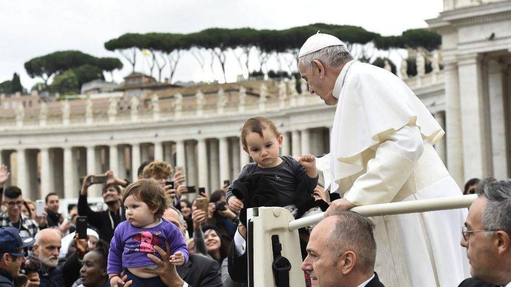 Catequesis del Papa: Llamados a amar y ser amados, del yo al nosotros