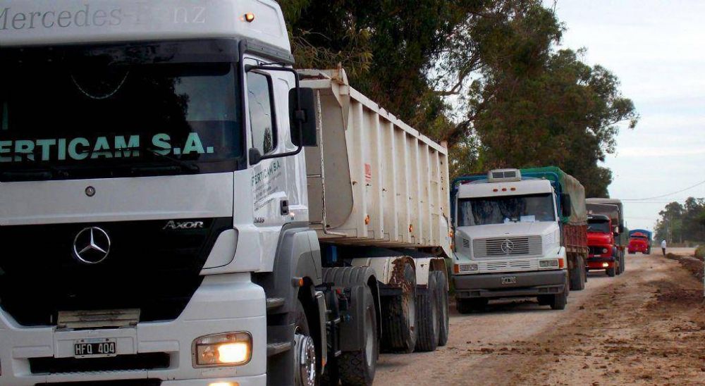 Transportistas bloquearn las playas de camiones en Quequn este jueves 1-11