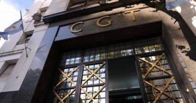 Sin consenso y con presi�n del Gobierno, la CGT posterg� la definici�n sobre un paro general