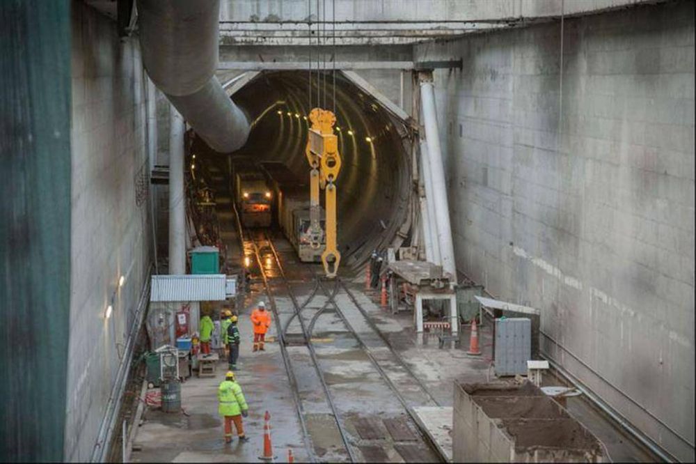 Para la comisi�n que investiga la obra del Sarmiento; no hubo sobreprecios