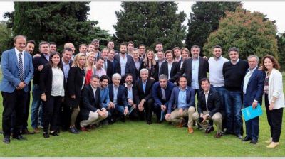 Macri se reunió con sus candidatos para desbancar al PJ en municipios bonaerenses