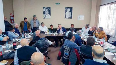 Presi�n para poner en marcha el paro