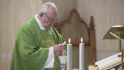 Papa: Jes�s nos invita al banquete del Reino, atenci�n a no rechazarlo