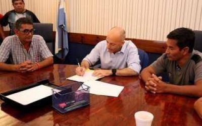 Aumento, escalaf�n y bono de fin de a�o para los trabajadores municipales de Pilar