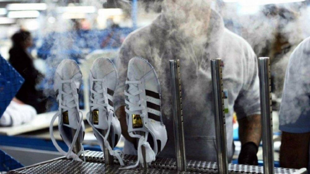 Proveedora de Adidas amenaza con cerrar planta en Chivilcoy y despedir a 650 trabajadores