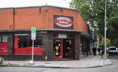 Por la crisis, la hist�rica ferreter�a 