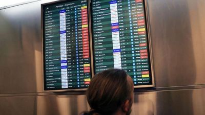 Protesta en Aeroparque y vuelos cancelados