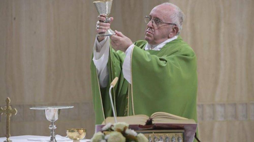 Papa: den testimonio y rompan los hbitos para dar a conocer la misericordia