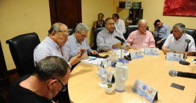 Daer dijo que el bono �no es suficiente�, pero confirm� que �aleja la posibilidad de un paro�