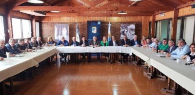 �Y si la unidad no es imposible? Peronistas de distintos bandos, juntos, contra Macri