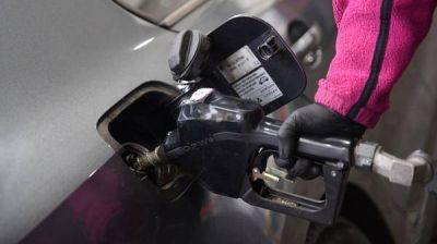 Axion baja 3,2% el precio de los combustibles tras la ca�da del d�lar y el barril de petr�leo