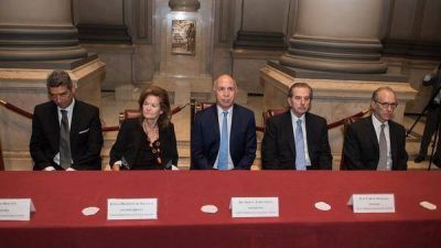 La mayor�a de la Corte le impuso a Carlos Rosenkrantz una agenda de fallos de alto impacto para el Gobierno