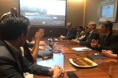 L�pez en la Embajada Rusa por el desarrollo de Energ�as Renovables
