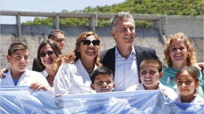 Sin paritaria durante el a�o, Macri cobrar� plus de $ 5000