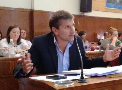 Ariel Ciano: �Si Arroyo no reflexiona, tendr� que venir a dar explicaciones�